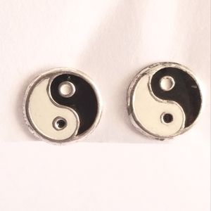 Yin yang earrings stud black and white silver tone yinyang ying symbol